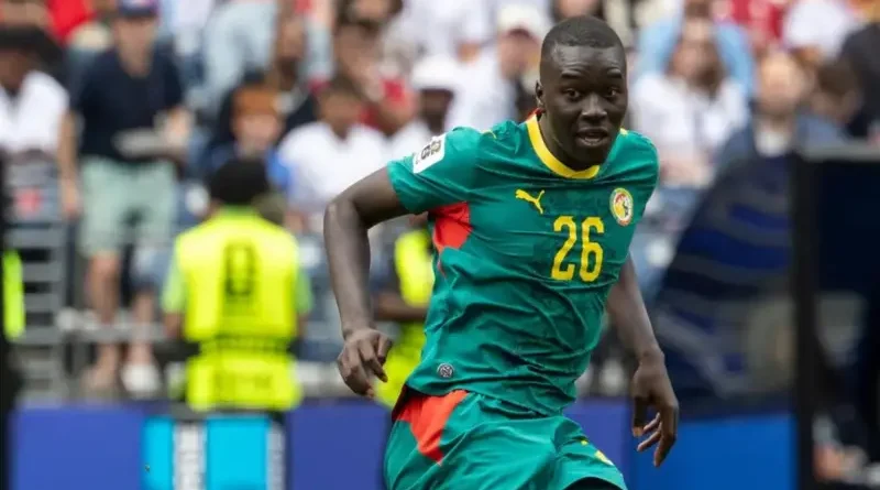 Pape Gueye asusa kuichezea Senegal hadi benchi la ufundi litakapobadilishwa Pape Gueye asusa kuichezea Senegal hadi benchi la ufundi litakapobadilishwa